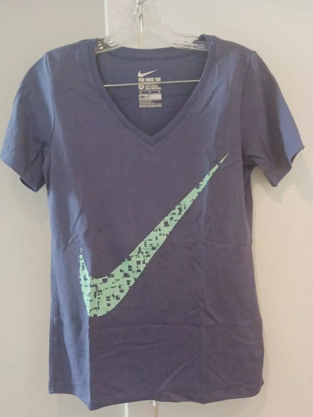 Womans Nike Graphic Tee Shirt Purple Size Medium